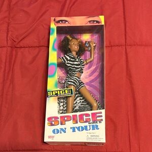 1998 Spice Girls on Tour Scary Spice Doll